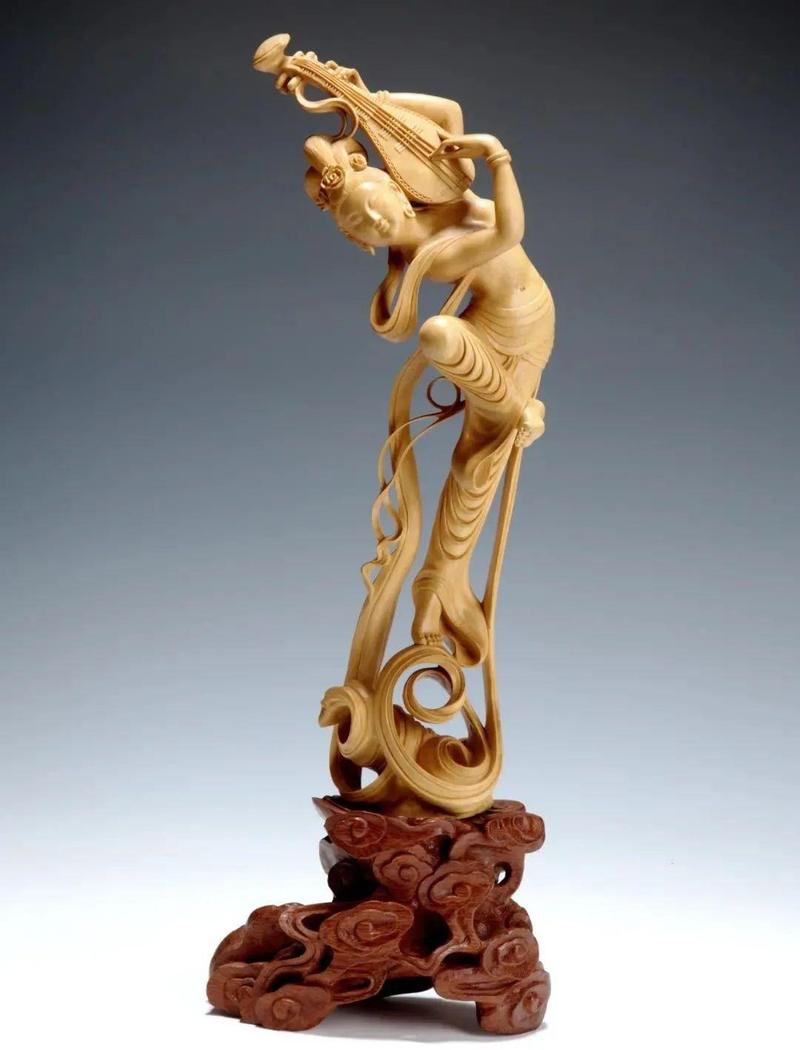 工藝美術(shù)品云集，萬(wàn)件珍品免費(fèi)鑒賞與專業(yè)鑒定服務(wù)